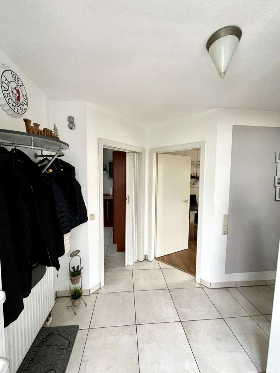Flur Erdgeschoss Doppelhaush�lfte Neuss