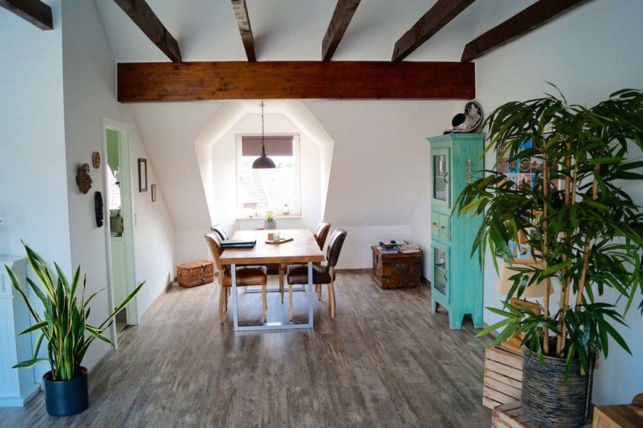 Wohnzimmer / Esszimmer Dachgeschosswohnung Dormagen
