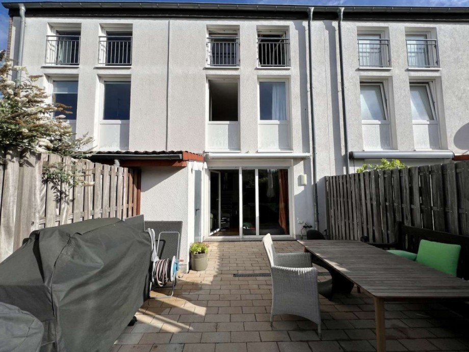 Hausansicht R�ckseite Reihenhaus Neuss