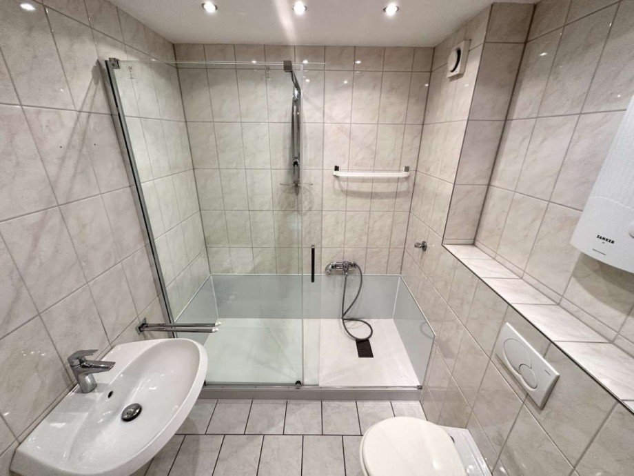Badezimmer 1 OG Zweifamilienhaus Korschenbroich
