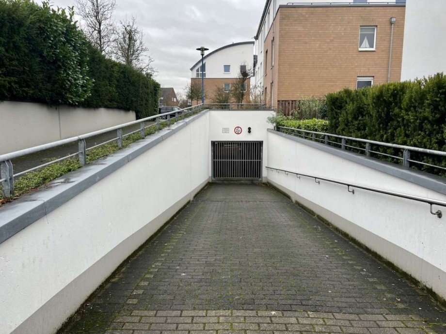 Einfahrt Tiefgarage Erdgeschosswohnung Meerbusch