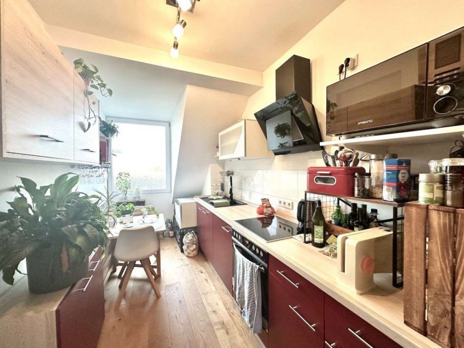 K�che Wohnung Dachgeschoss Mehrfamilienhaus D�sseldorf