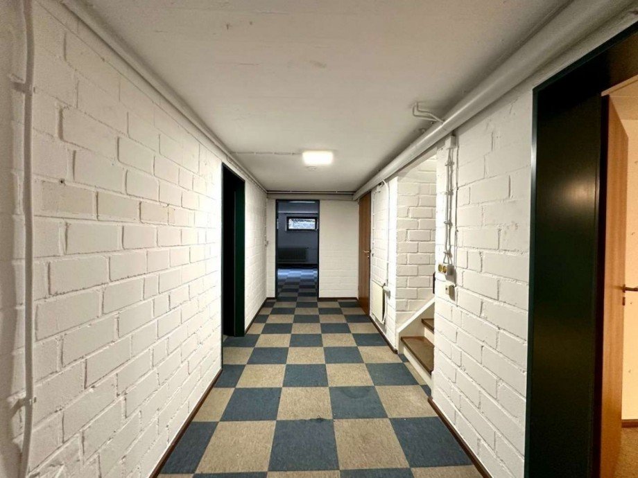 Flur Keller Bungalow Neuss