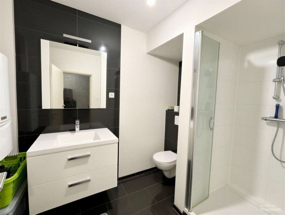 Badezimmer Wohnung 1 Etage Mehrfamilienhaus Neuss